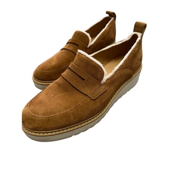 UGG Atwater Spill Seam Penny Loafers Size 9 - Picture 2 of 4